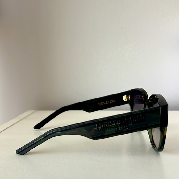 Authentic Christian Dior Wildior Sunglasses - Picture 7 of 13
